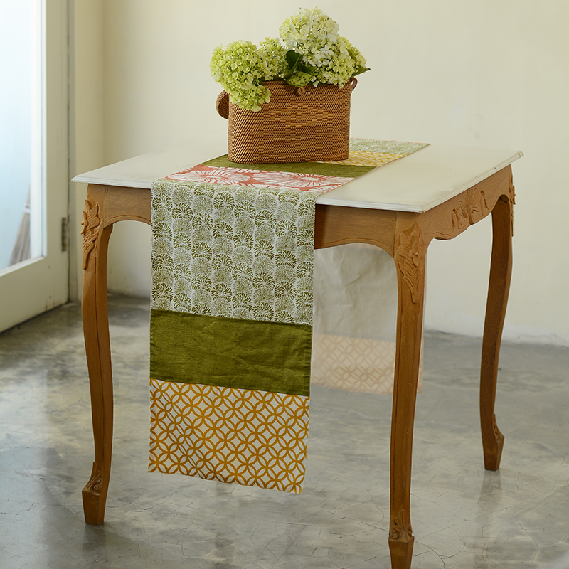 End table outlet runner